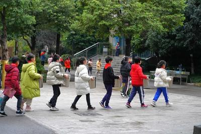 重慶金山學校:新學期 新征程 金山孩童向"善"奔跑